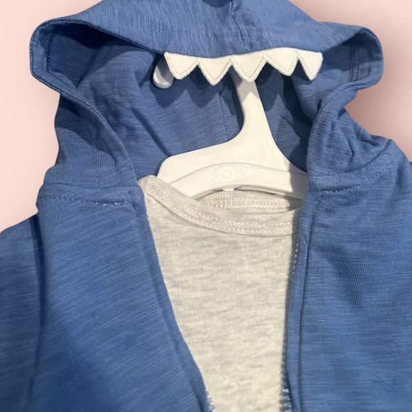 NWT Carter's Blue Shark Print Outfit Set With Shark Hoodie Size 3 Months - Picture 3 of 8